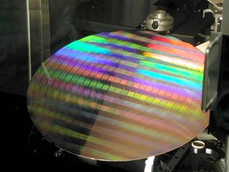 晶圆在测试过程中旋转时的特写